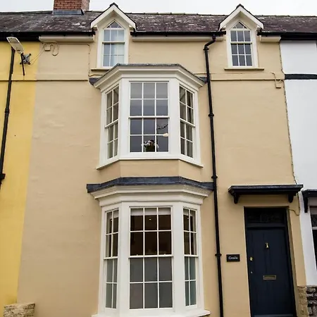 Gwalia House- Stunning Central Townhouse With 3 Ensuite Bedrooms Laugharne Extérieur photo