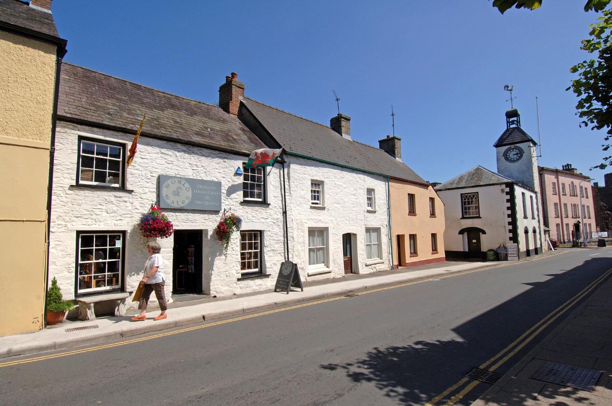 Gwalia House- Stunning Townhouse With 3 Ensuite Bedrooms