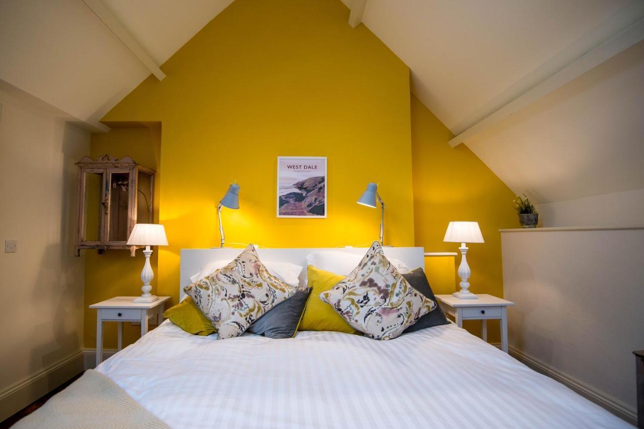 Gwalia House- Stunning Townhouse With 3 Ensuite Bedrooms